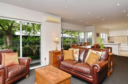 Fendalton House | Jeffreys Road-2-Storey holiday home in Fendalton