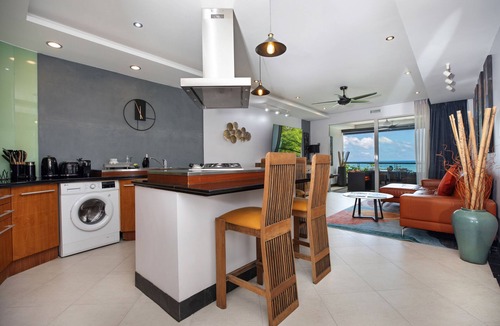 Kata Condo | Kata Beach Luxury Condo; 5 min walk to beach - 85 sqm - Customer Rating: 10/10
