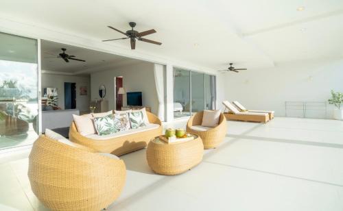 Kata Villa | Kata Seaview Jacuzzi Suite - Pasifora