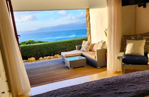 De Kelders Bed & Breakfast | Kleinzee Oceanfront Guesthouse