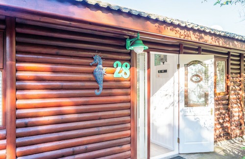 Knysna Cabin | Knysna River Club Unit 28 Adorable 1-bedroom cabin in gorgeous Knysna