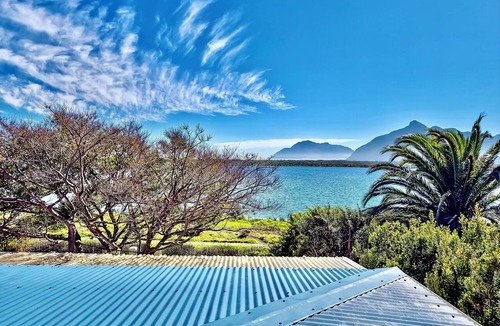 Kommetjie Apartment | Kommetjie Luxury Retreat for Families & Groups