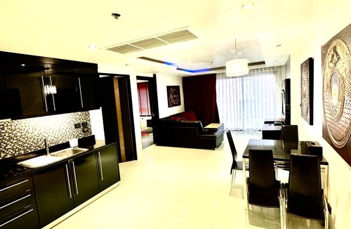 Patong Condo | L08 Penthouse Suite, Modern Condo On Bangla Road