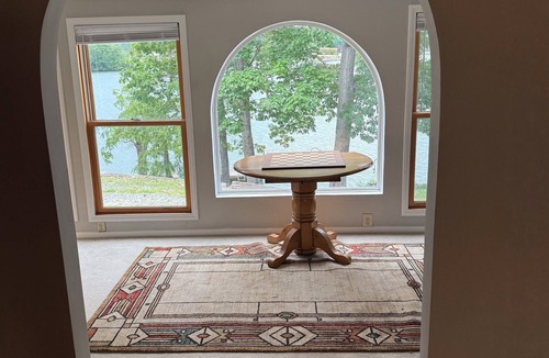 Hickory Cottage | Lake front,quiet location,yet close to all Hickory shopping,parks,hospitals, LRU