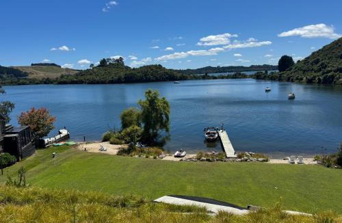Tikitere House | Lakefront Luxury - Lake Rotoiti Holiday Home