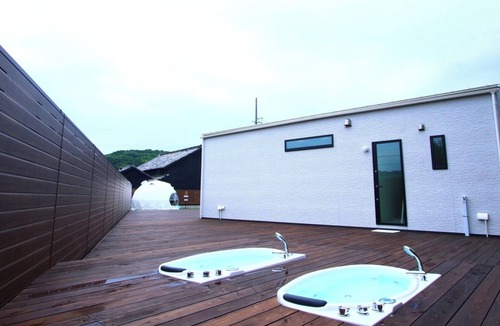 Utsumi RV Rental | Last minute discount BBQ equipment included Me/Chita County Aichi