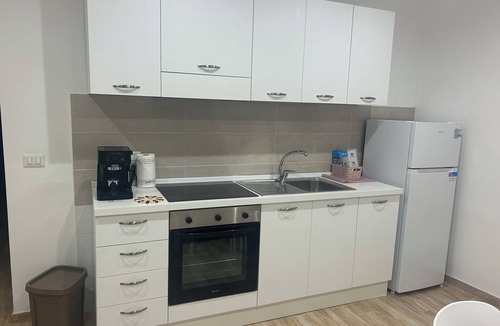 Montecalvario Apartment | Le Suite di Giordy e Peppe 4-bedroom apartment in charming Napoli with WiFi, AC