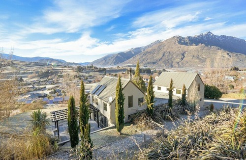 Lower Shotover House | Lindmore Lodge - Queenstown Holiday Home
