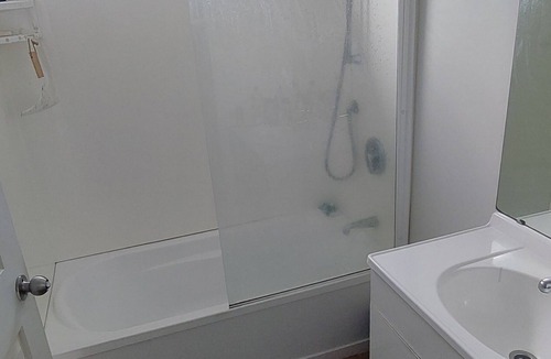 Te Awamutu House | Located 5 mins drive from the town. Pets are not allowed.