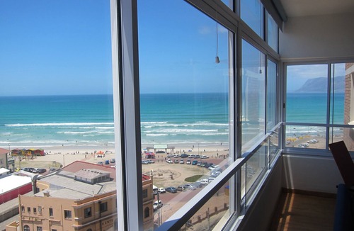 Muizenberg Condo | Lovely Home