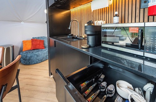 Bluewell Cabin | 🏕️ Luxe Geodesic Dome Hot Tub & Starlink 5 Min to Hatfield-McCoy