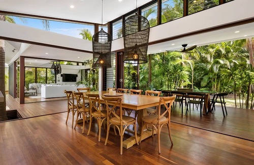 Broken Head House | Luxurious Beachside Pavilion on Broken Head Beach