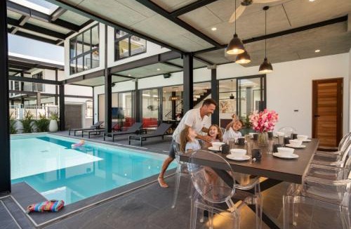 Ban Saiyuan Villa | LUXURY 4BR Oxygen Pool Villa Near Nai Harn Beach - Sunset Garden 7