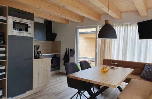 Kotschach-Mauthen Ski Chalet | Luxury 6p chalet ski-in ski-out, ski school, water park, close to village centre