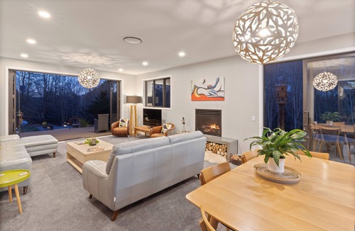 Solway House | Luxury Exclusive Retreat, Outdoor Spa, Outdoor Fire & Gardens | Pet-Friendly⁠