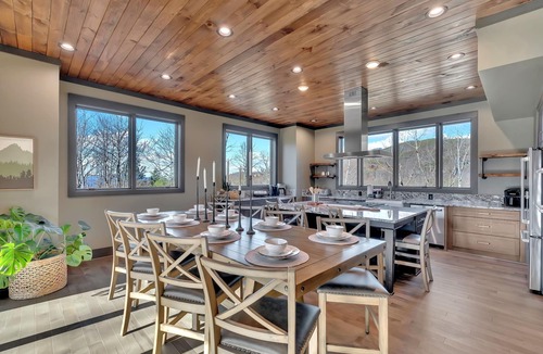 Gatlinburg Ski Chalet | Luxury Gatlinburg Cabin: Hot Tub, Game Room, Pool, Golf & Views, Sleeps 1-10