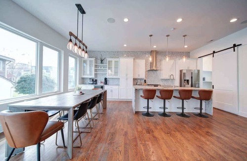 Third Ward House | Luxury Getaway: Hot Tub, Grill, Near Uptown!