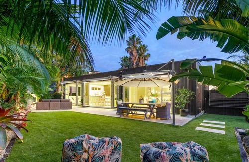 St. Heliers House | Luxury tropical oasis close to village and beach in beautiful St. Heliers Bay