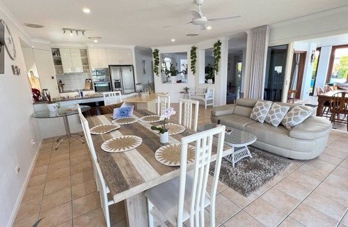 Minyama House | Luxury waterfront holiday home on the Sunshine Coast