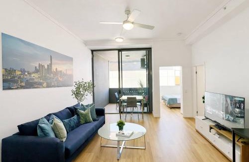 Fortitude Valley Apartment | MAANGO 1BR Apt James St Free Parking Balcony