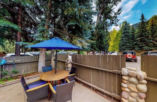West End Apartment | Main Street room - hot tub & pool - walk to lifts, dog-friendly, balcony