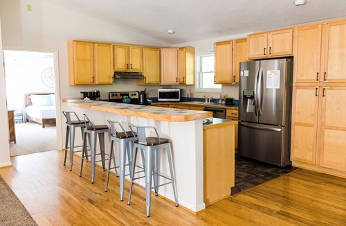 Massanutten House | Massanutten Retreat: Skiing, Hot tub, Game Room, Kid and Pet-Friendly!
