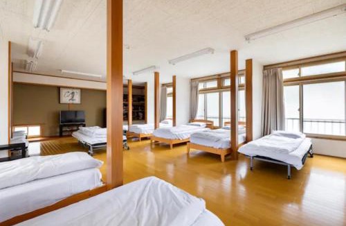 Yuzawa-machi Villa | Max 29 ppl, Entire building, near ski resort,16 beds, 4 futons ,Washer and dryer!