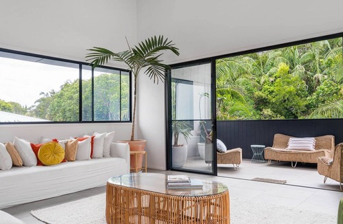 Suffolk Park House | Melaleuca - luxury 4BR retreat with pool