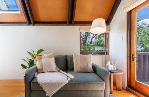 Merivale Apartment | Merivale King Bed plus Carpark and Walk to Hagley Park