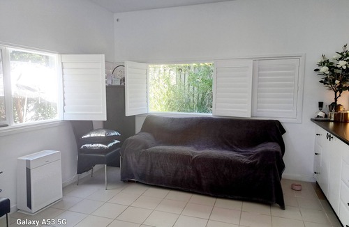 Casuarina Villa | Modern 1 Bedroom Pet Friendly Air-conditioned Unit in Casuarina NSW