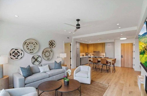 Snowmass Village Condo | Modern 2 Bedroom Ski In&Out Condo 04