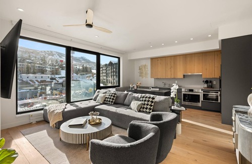 Snowmass Village Condo | Modern 2 Bedroom Ski In&Out Condo 05