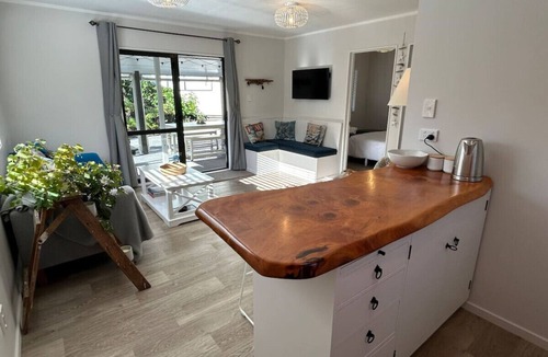One Tree Point Apartment | Modern 2 Bedroom Apartment-One Tree Point