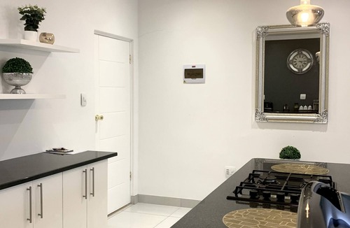 Summerstrand Apartment | Modern Apartment right next to the beach. A home away from home.