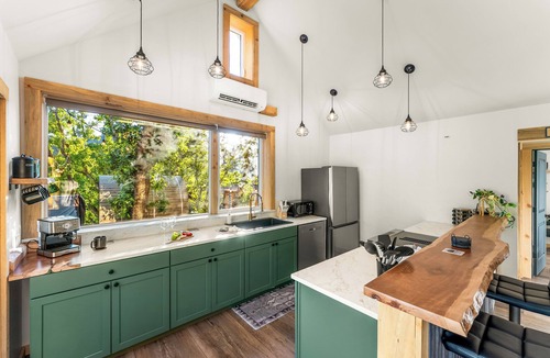 Glenwood Springs Cabin | Modern Cabin with Canyon Views with Patio, Sauna Hot Tub, Wifi, AC & Fireplace