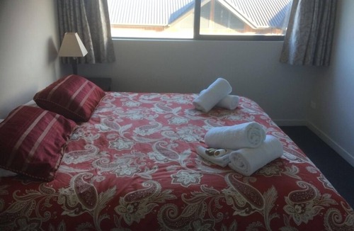 Hanmer Springs Apartment | Modern, cosy and spacious apartment within walking distance to Hot Pools.