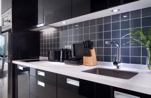 Patong Resort | Modern Studio Condo with access to gym and infinity pools.