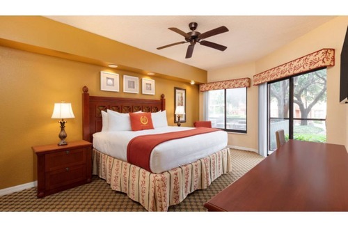 Gatlinburg Villa | Mountain top resort/2br w hot tub lots of extras