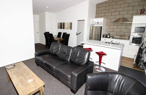 Ohakune House | Mountain View Apartments Ohakune - 27A/B/C - 11 BR