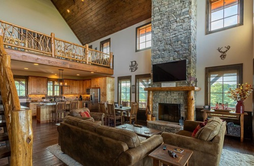 Elk Park Cabin | Mountain View Lodge at Eagles Nest - Hot Tub! Amazing Views! Covered deck with fireplace!