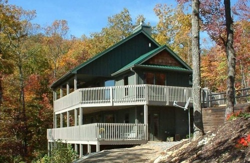 Ellijay Cabin | Mountain Views from Hot Tub, Wrap-Around Decks & Fire Pit