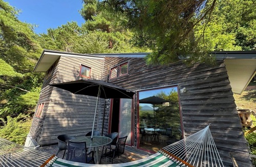 Fujikawaguchiko Cottage | Mt.Fuji view/2min walk Lake Saiko/private cottage/BBQ/5min drive Kawaguchi Lake
