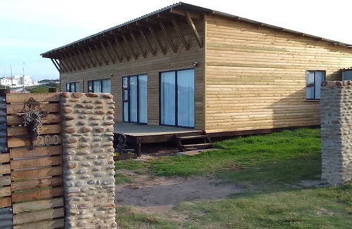 Paradise Beach Cottage | Nature Beach Cottage Jeffreys Bay