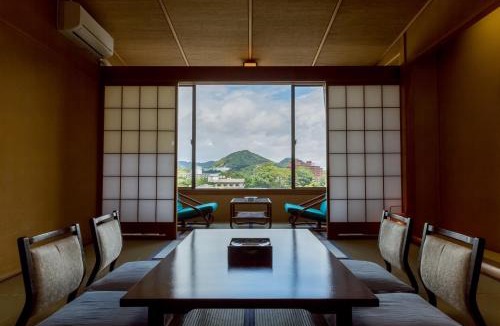 Izu Nagaoka Onsen Hotel | New Hakkeien