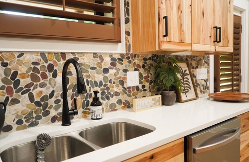 Stone Mountain House | NEW luxury bungalow Mins to Stone Mountain Park Convenient for FIFA Guests