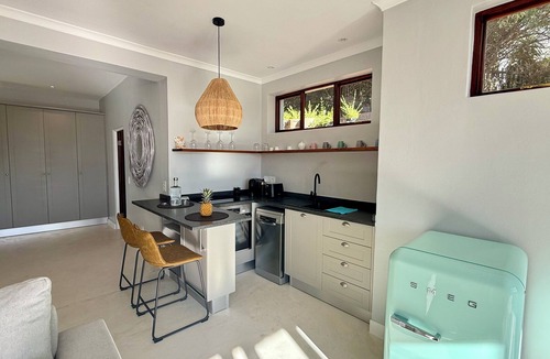 Helderberg Rural Apartment | New vacation apartment in an exclusive vacation home in the Winelands