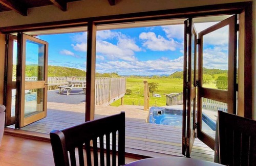 Ngunguru House | Ngunguru Lodge - Holiday HQ