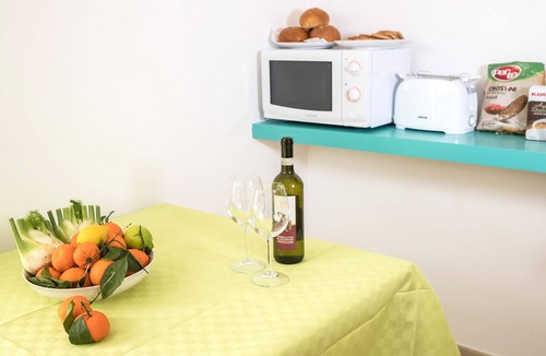 Sorrento City Centre Apartment | Nice and sunny apartment located on the main street of Sorrent