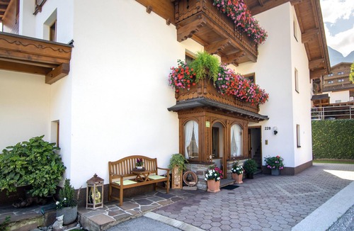 Finkenberg Apartment | Nice flat in Finkenberg near SkiZillertal 3000