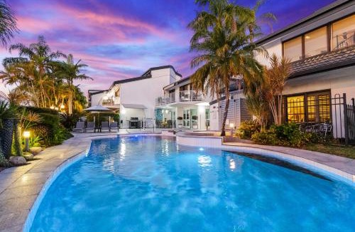 Noosa Heads Apartment | Noosa Boutique Apartments & Elkhorn Villas